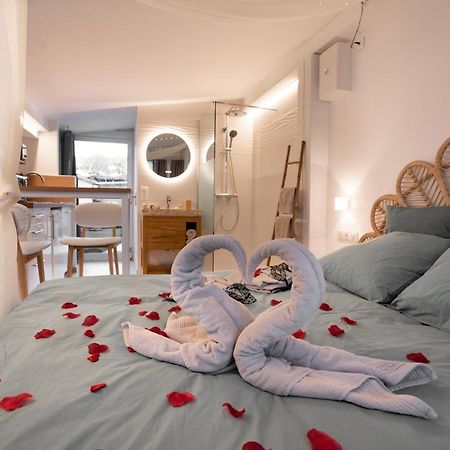 Lovina Chambre De Charme Avec Jaccuzi Velaux Exterior foto