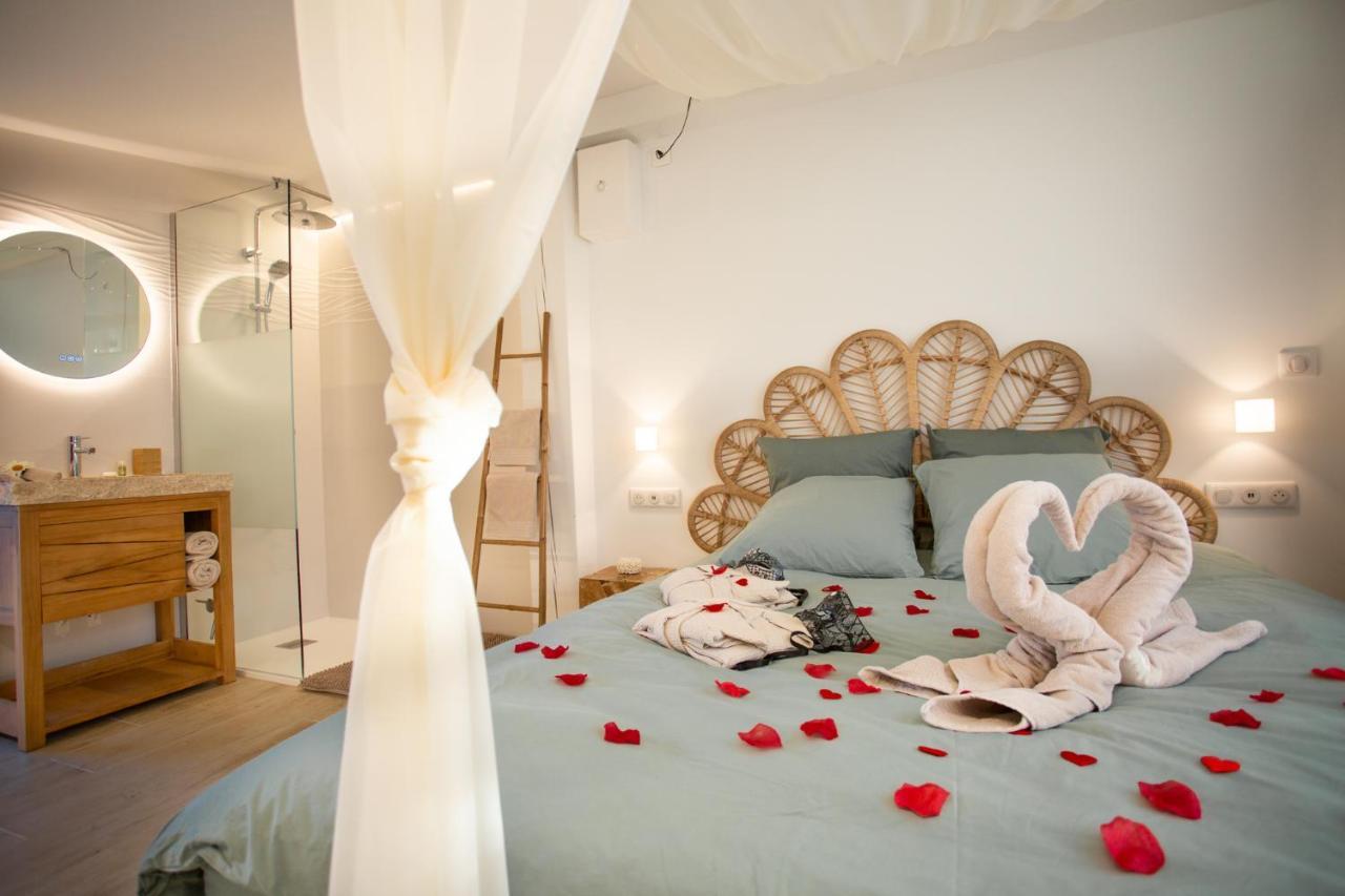 Lovina Chambre De Charme Avec Jaccuzi Velaux Exterior foto